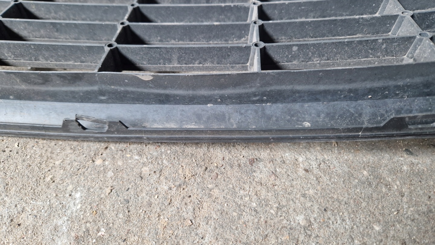 Grill Grill FORD FOCUS MK2 LIFT 8M51-17B968-A