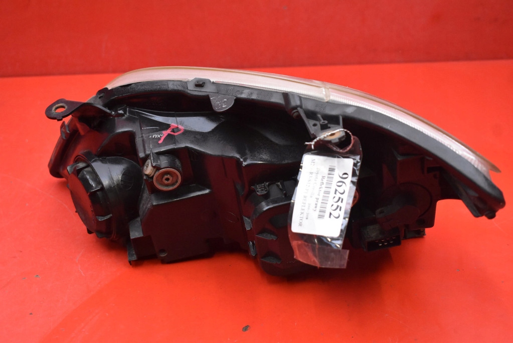 REFLEKTOR right light front EU TOYOTA COROLLA E21 00-08
