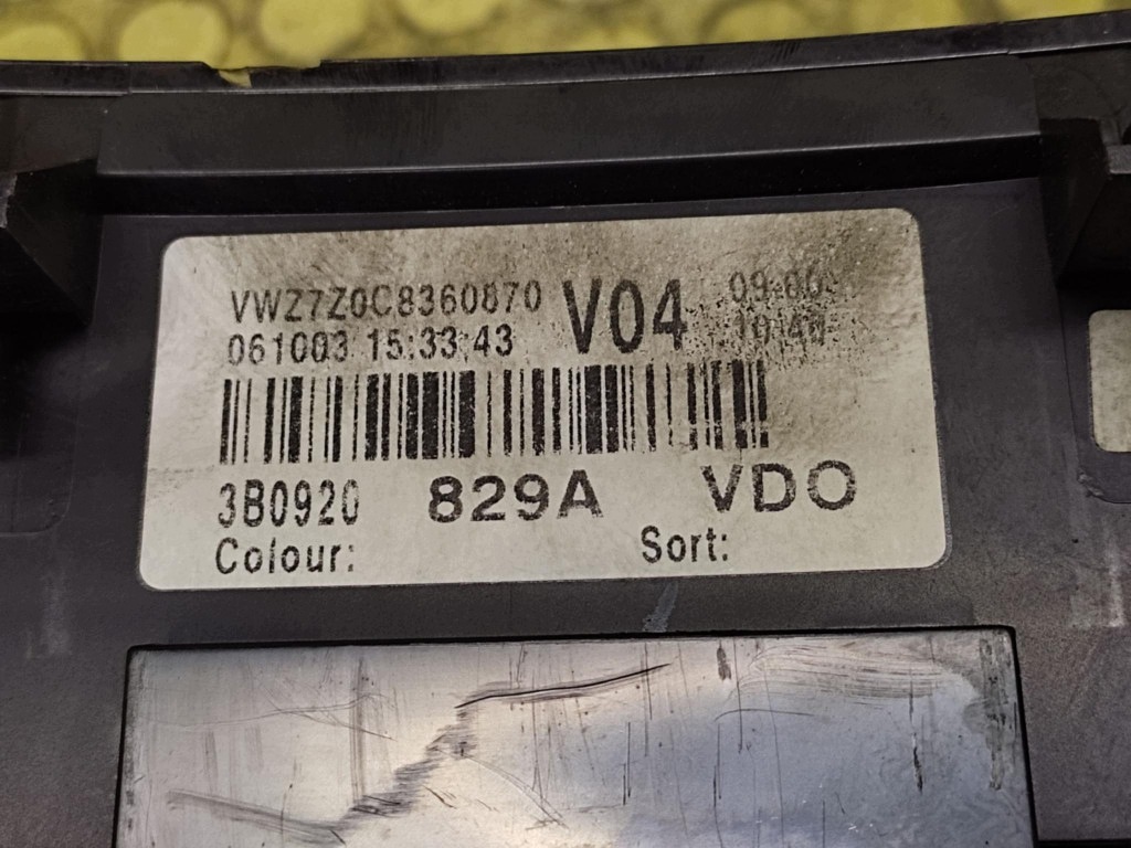 VW PASSAT B5 dials 3B0920829A