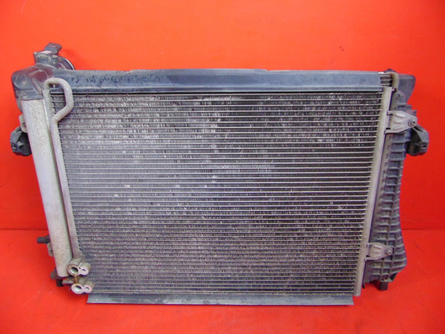 VW PASSAT B6 3C 2.0 TDI HLADNJAK VODE KLIMATIZACIJE INTERKULER VENTILATOR