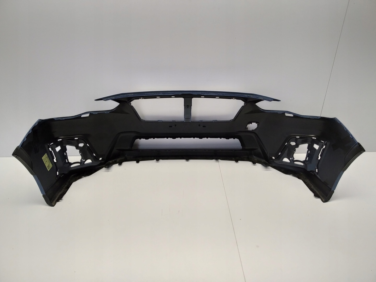 17r- Subaru XV II Crosstrek bumper front blue original