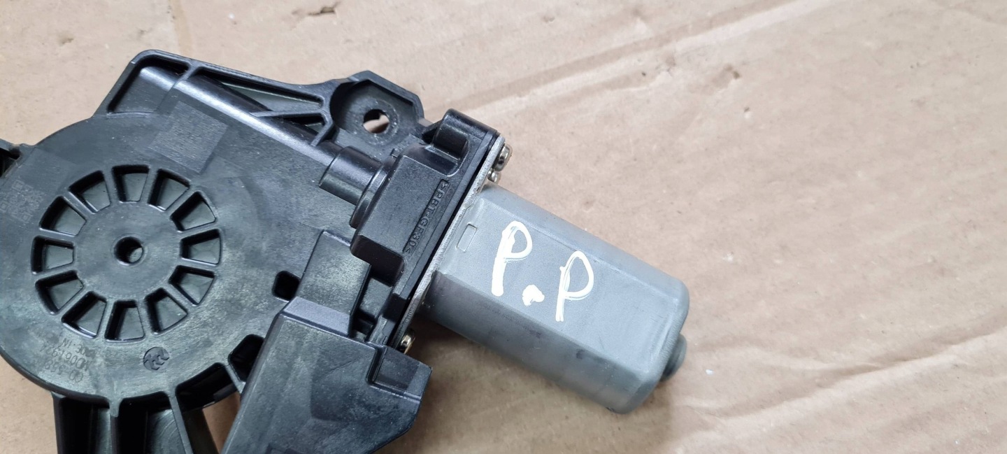 Jeep Grand Cherokee WL 2022 mini motor windows door right front MD061924