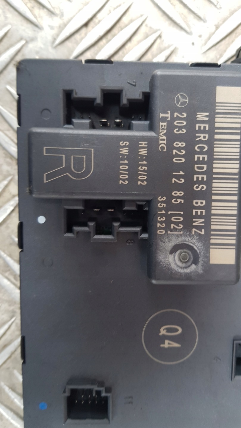 MERCEDES W203 module door right front 2038201285