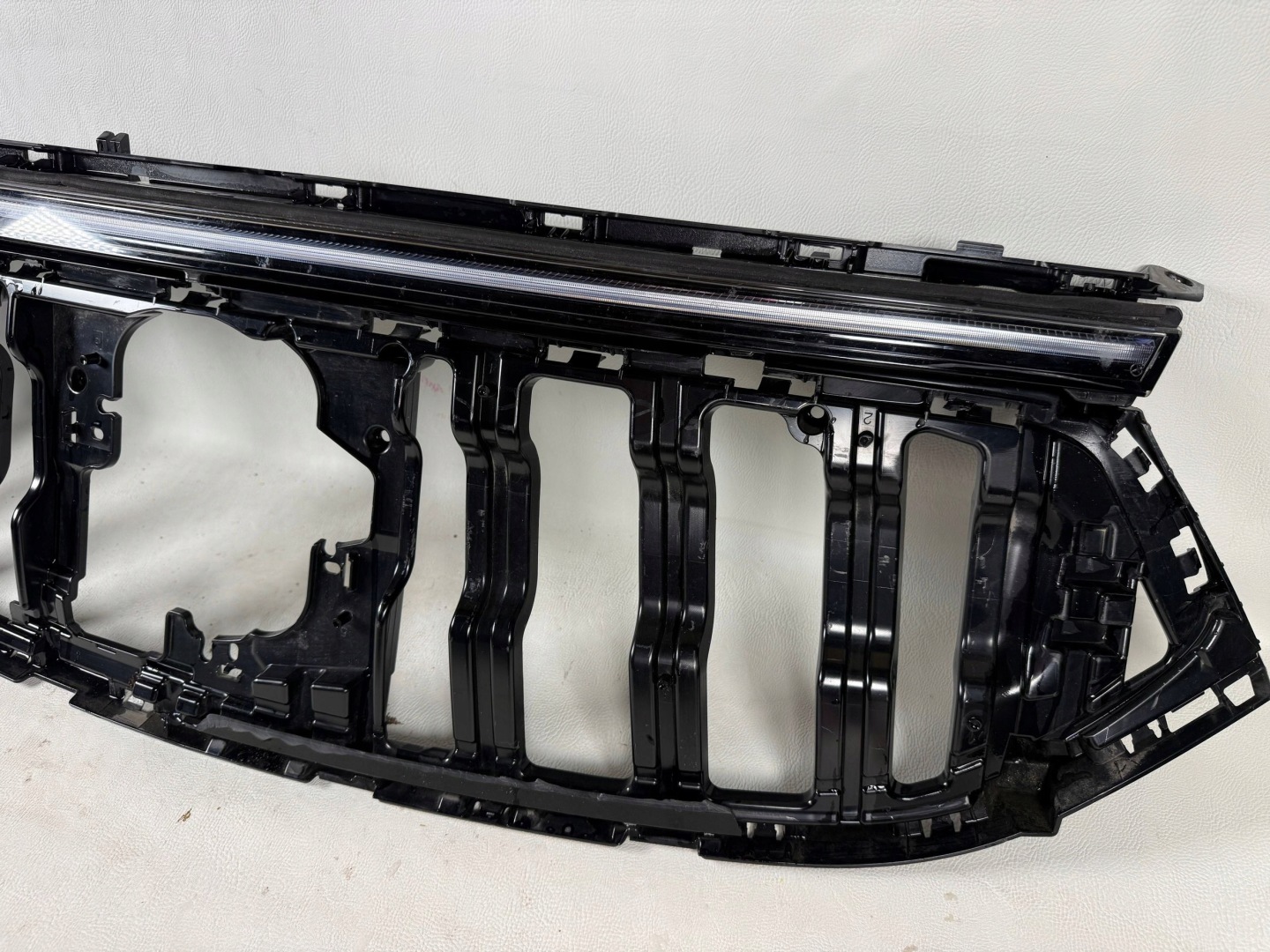 Mercedes EQA EQB LED light front front rama grill grille