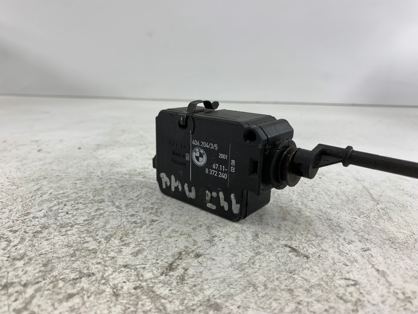 BMW E46 amortizer vratašca rezervoara goriva 8372240