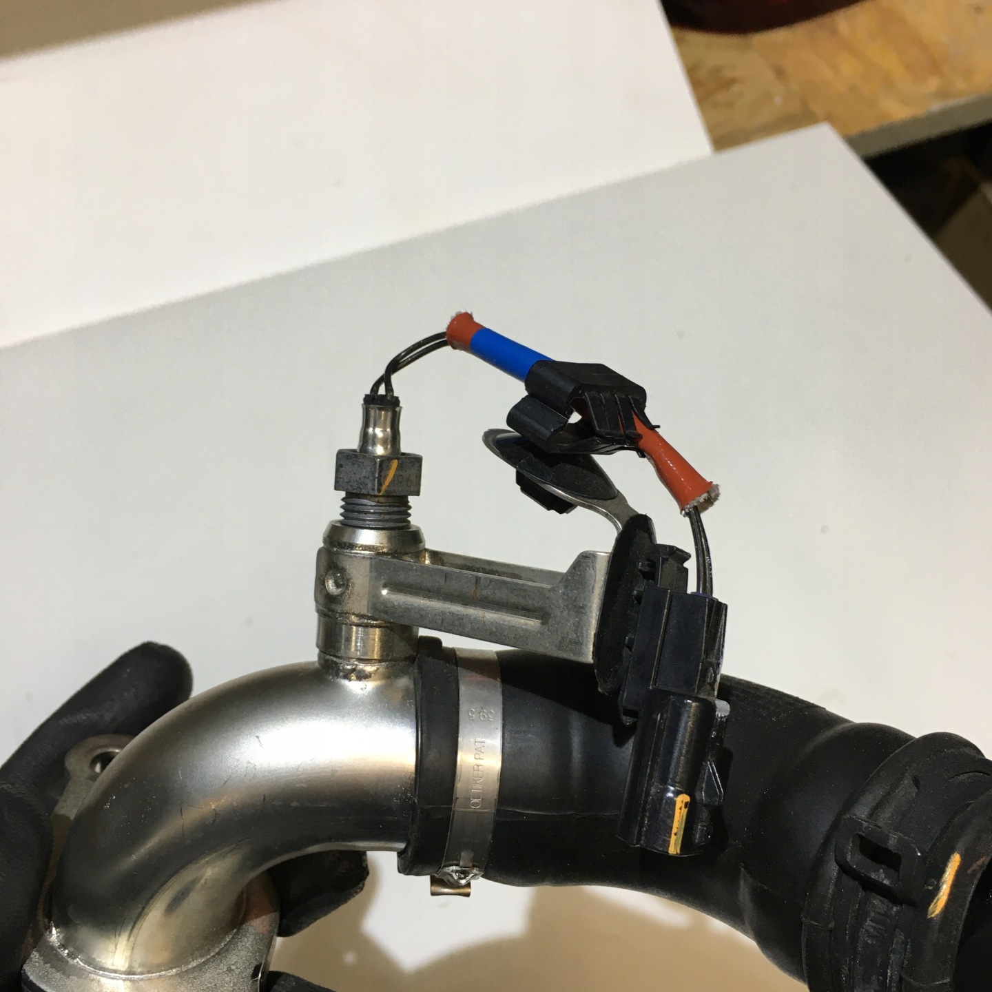 RENAULT ESPACE V 2.0 DCI HEADER PIPE OF THE GAS SENSOR