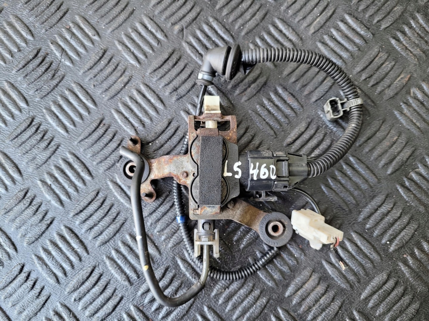 ROZDZIELACZ Sensor Achsträgers heck LEXUS LS 460 IV 4.6 V8