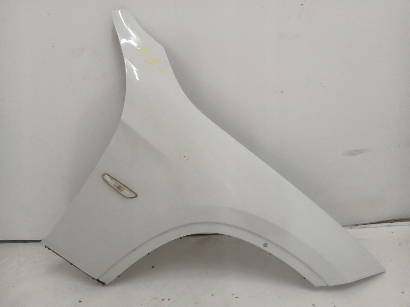 fender right front BMW X1 E84 300