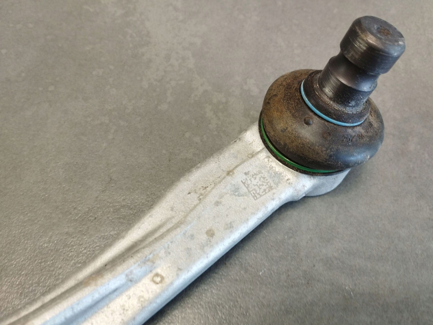 Audi A6 Allroad C8 2022 arm left front 4M0407509C