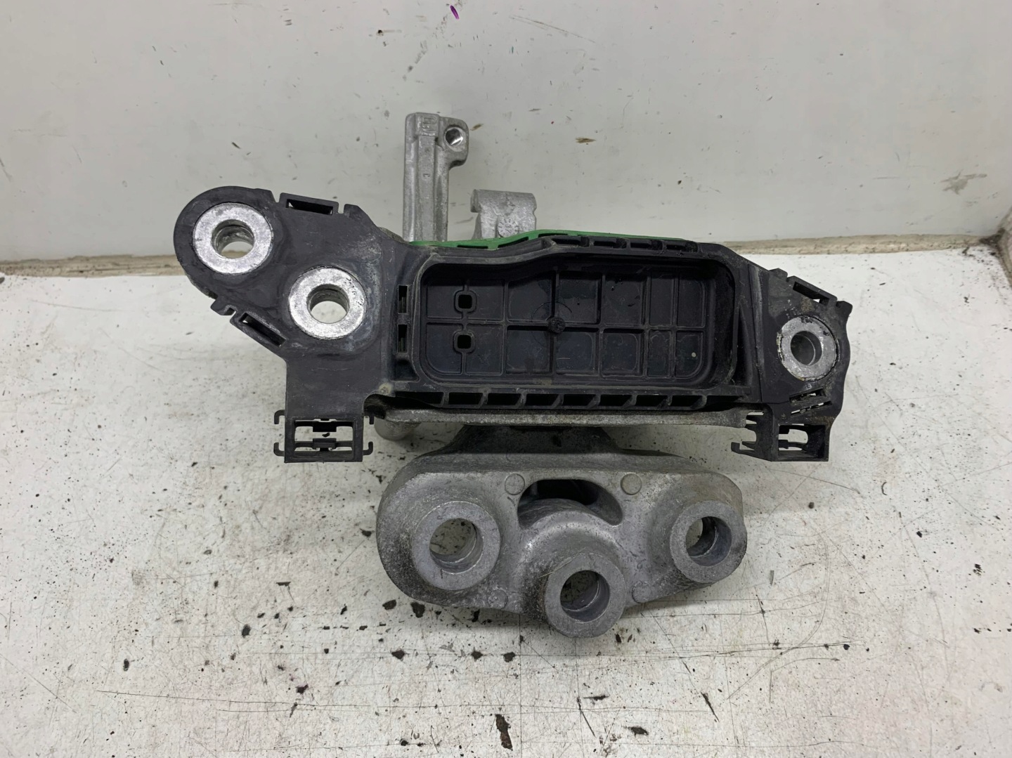holder engine mount 39070281 OPEL ASTRA K V 1.6 CDTI 15-22