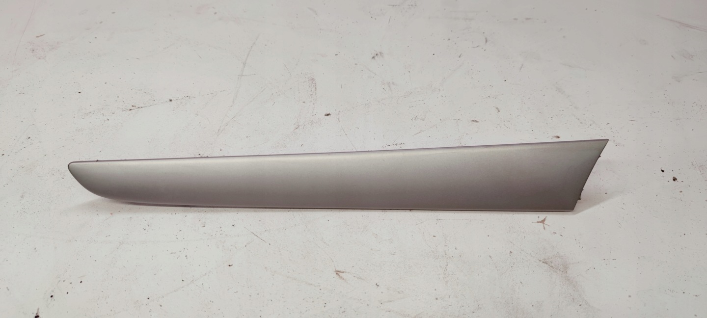 moulding DEKORY door right AUDI Q5 8R 8R0867410