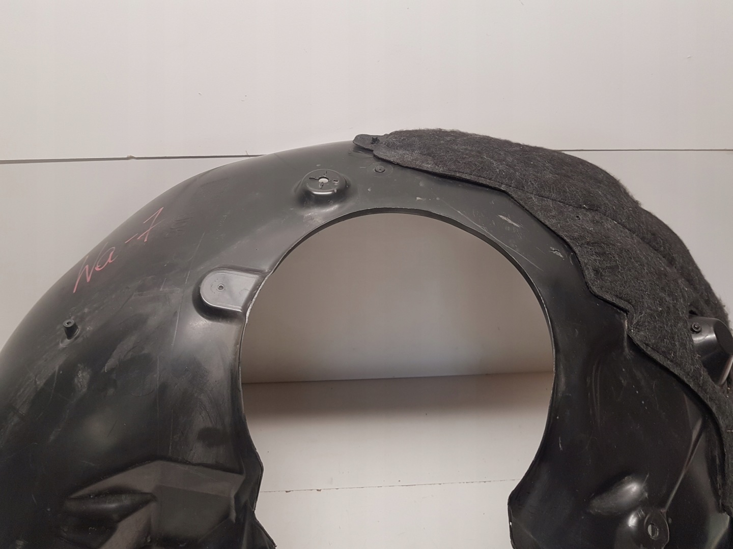 mudguard right front BMW U06 8498436