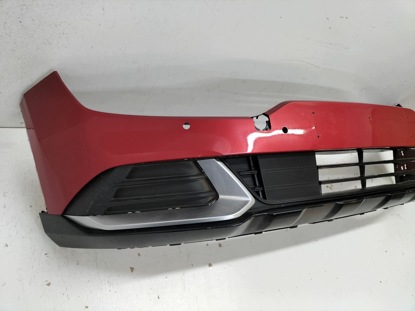 front bumper front KIA SPORTAGE 5 V 21-25 wersja below sensors PDC