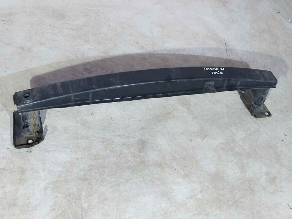Seat Toledo IV 4 sider below bumper front
