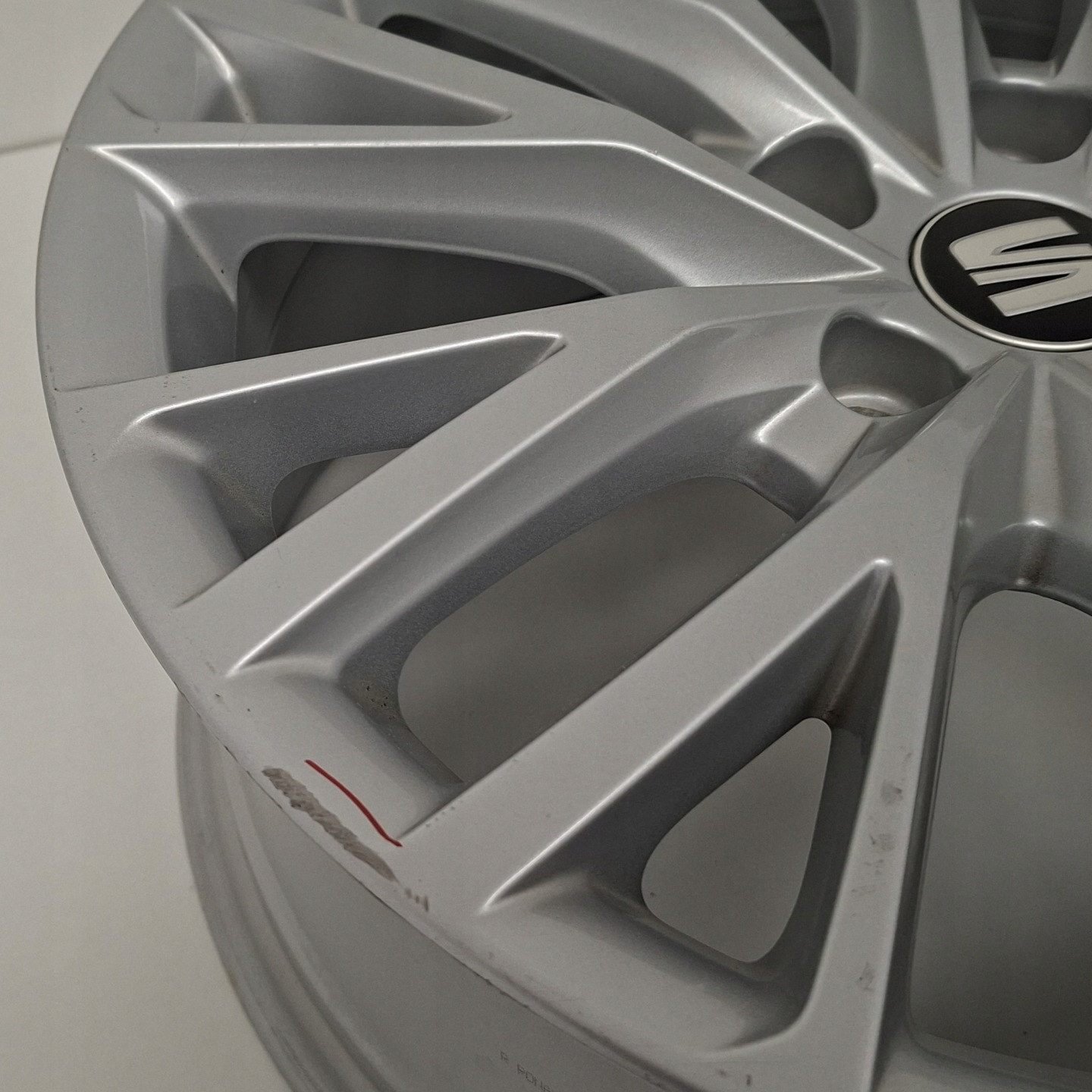 SEAT LEON 17" 5FA601025B disk hliníkový