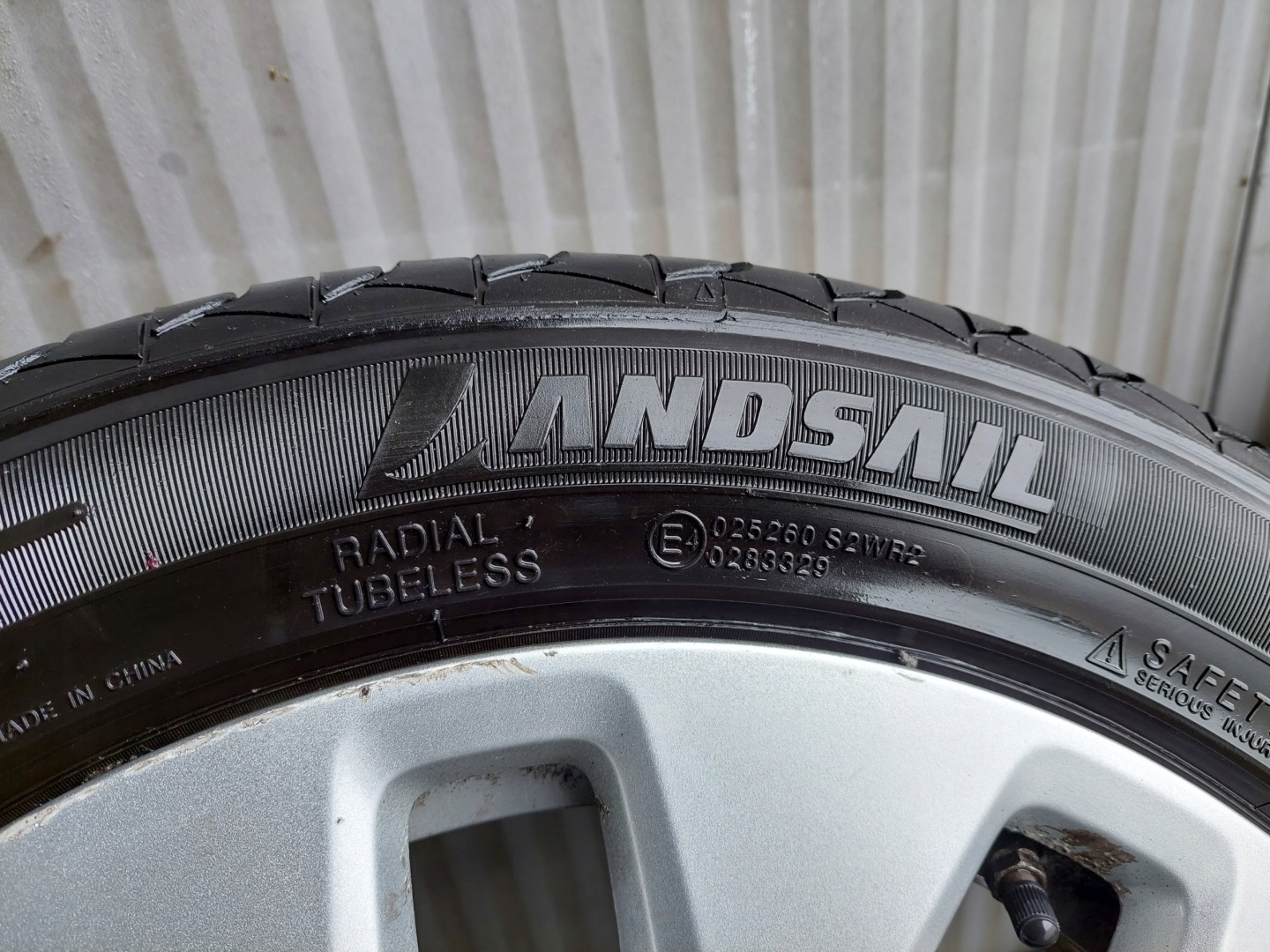 wheels tyres disc discs R17 JAGUAR XF II X260 XE