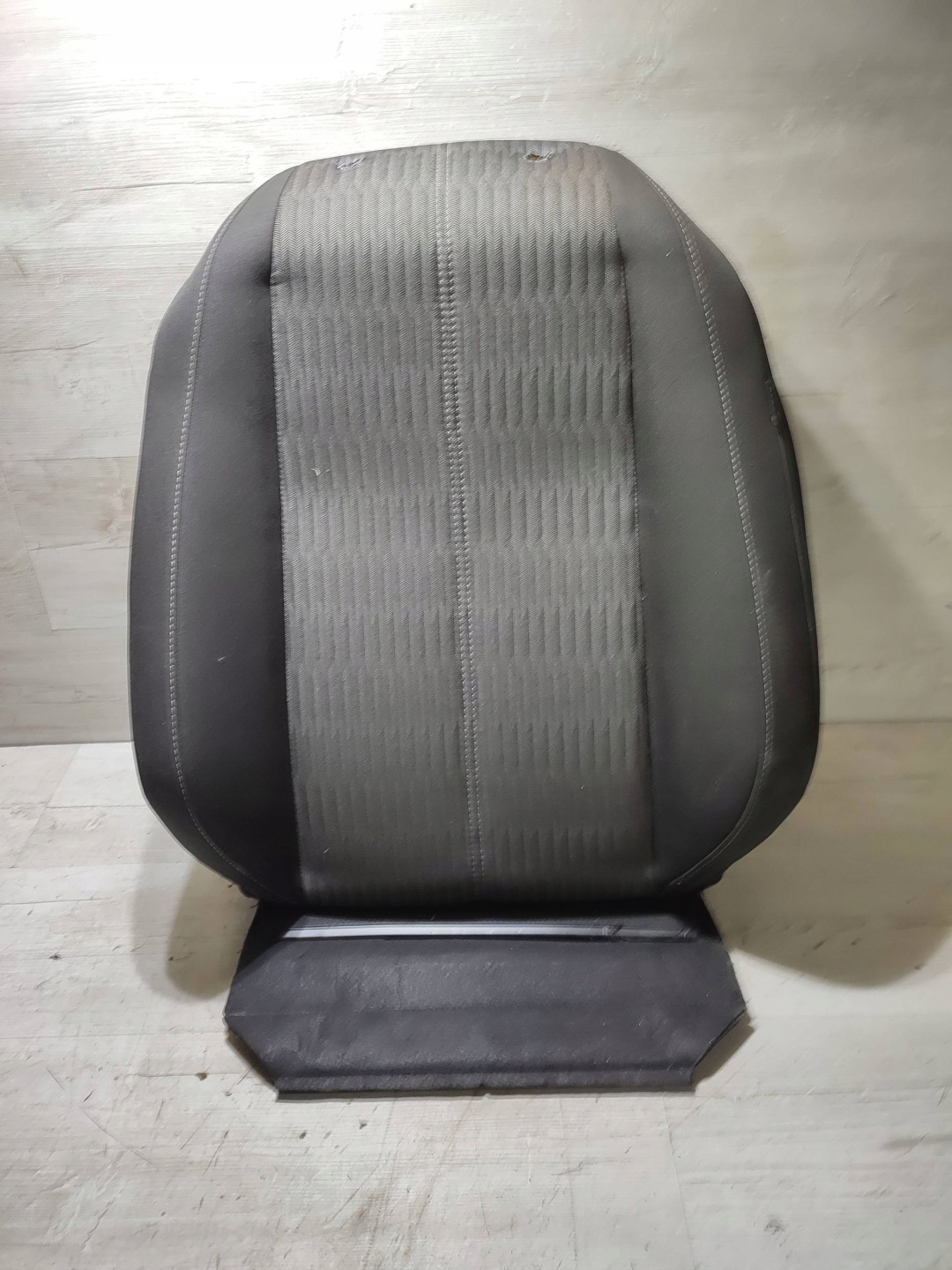 Opel Corsa F 2022 front side left seat holder oparcie