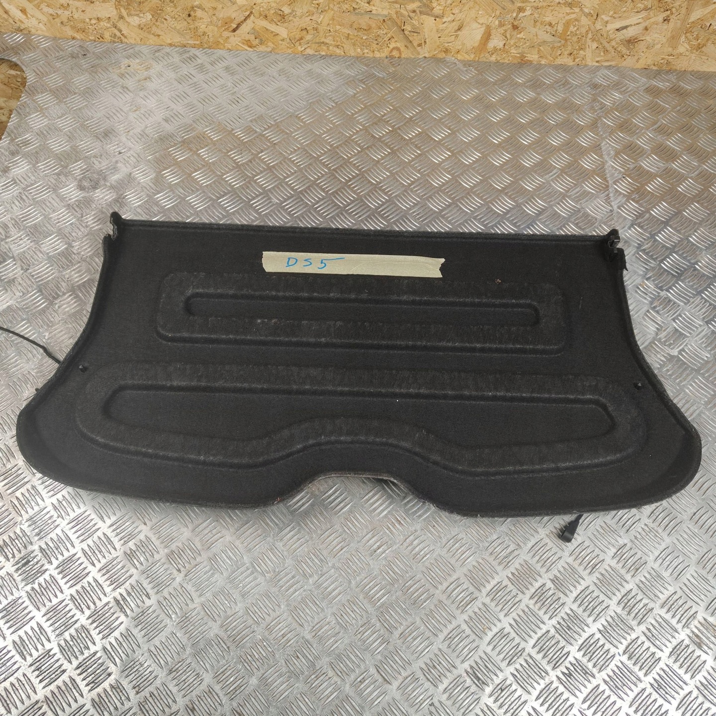plato kufru Citroen DS5