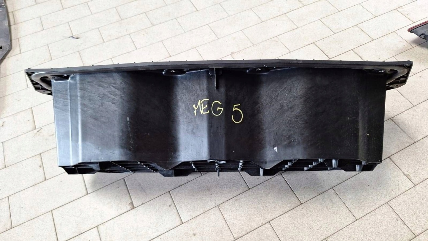 passenger compartment sump sump Organizer boot Renault Megane V E-Tech 849756612R