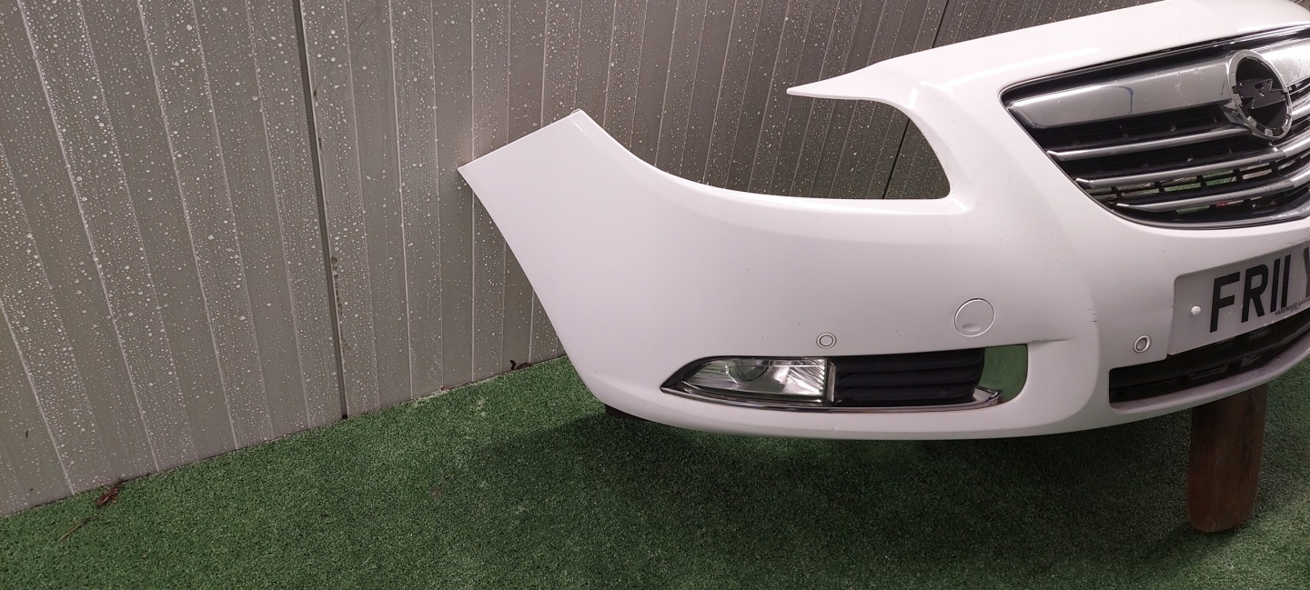 bumper front OPEL INSIGNIA A sensors LAK: Z40R
