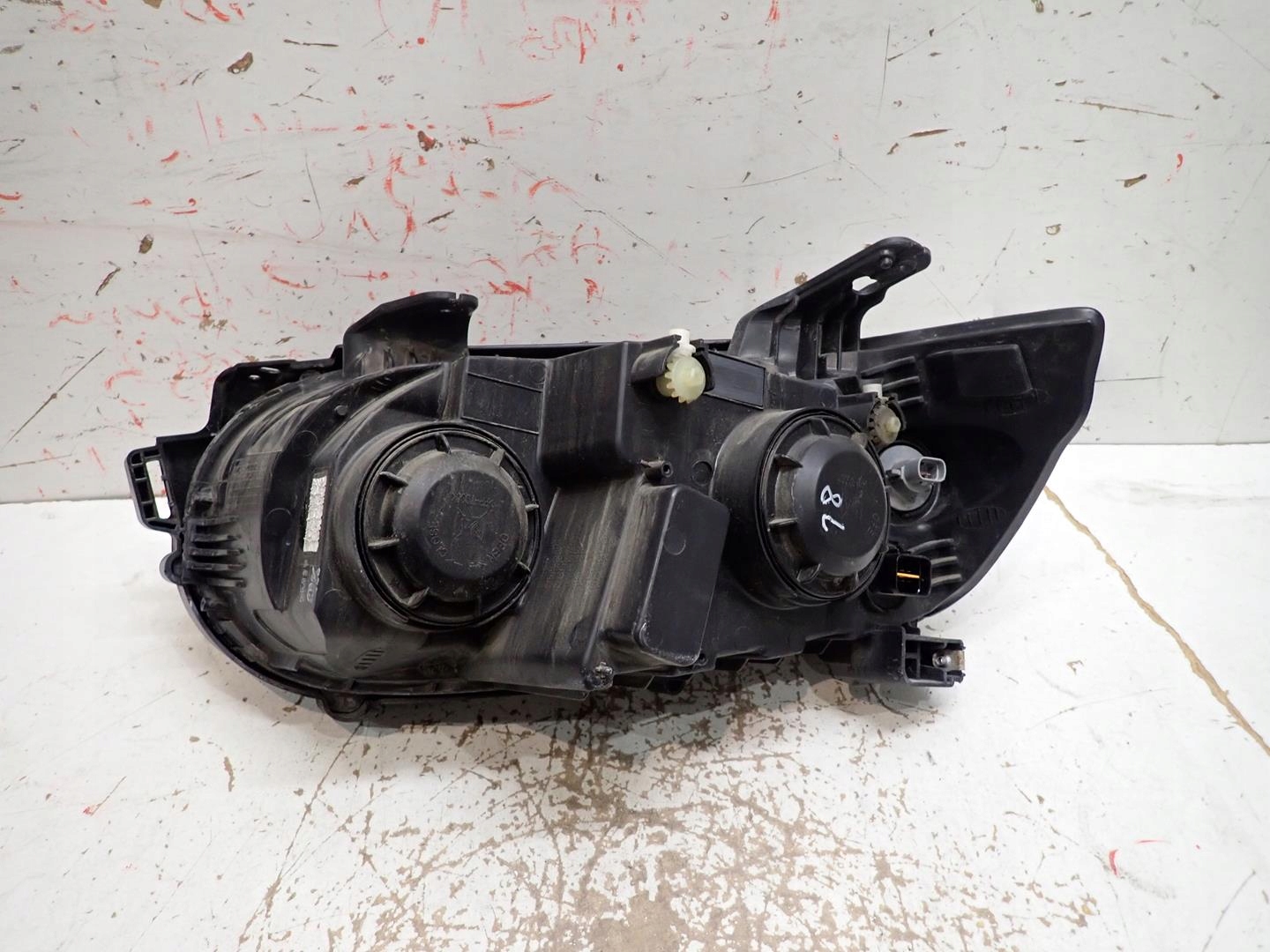 light front front right CHEVROLET AVEO T300 2011