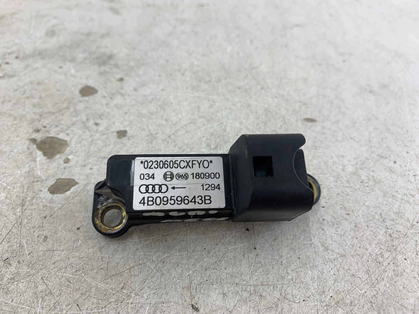 AUDI A6 C5 beschleunigungssensor crashsensor beschleunigungs- 4B0959643B