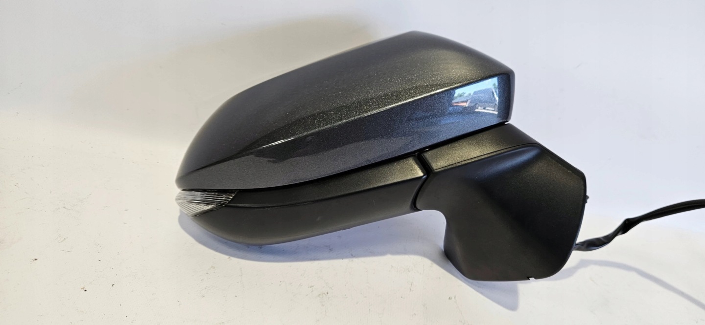 mirror right TOYOTA YARIS CROSS 20- 6 PIN original