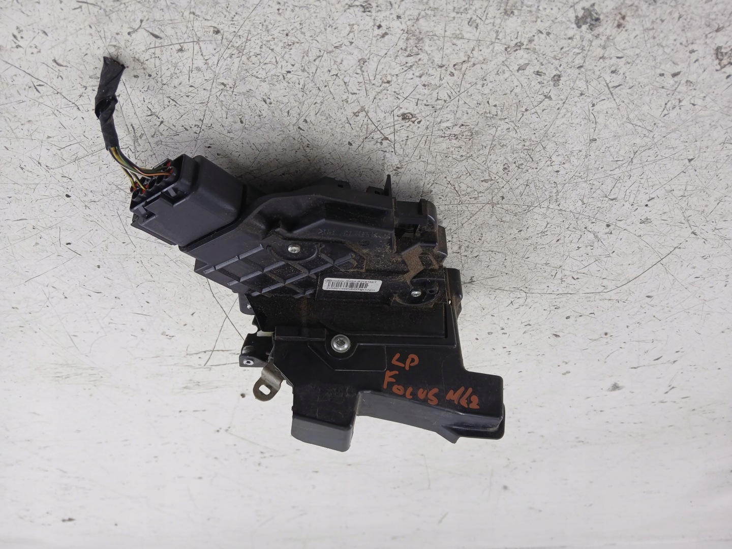 FORD FOCUS MK2 C MAX lock door left front 3M5AR21813ET