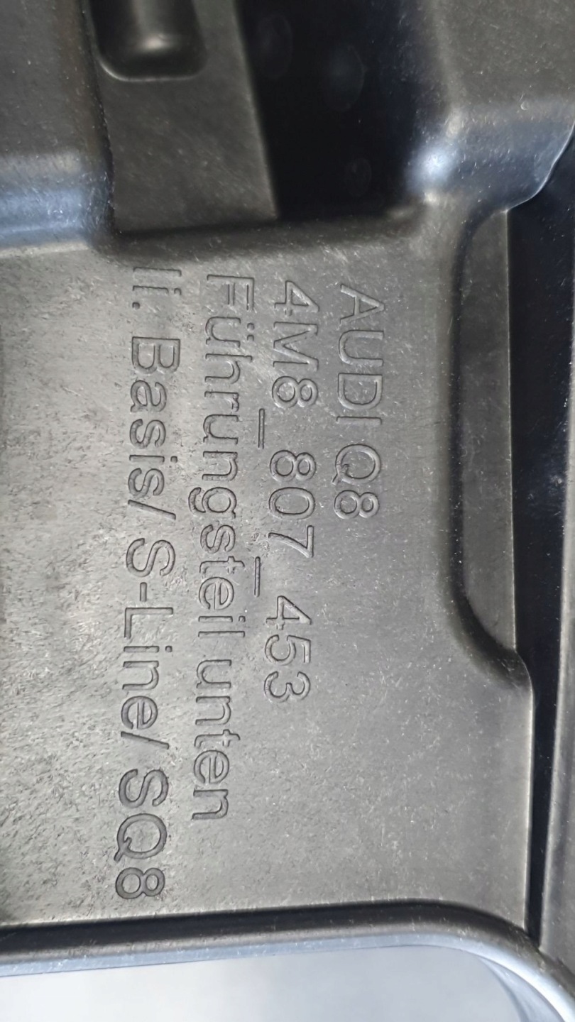 Audi Q8 bumper bracket of the rear left 4M8807453