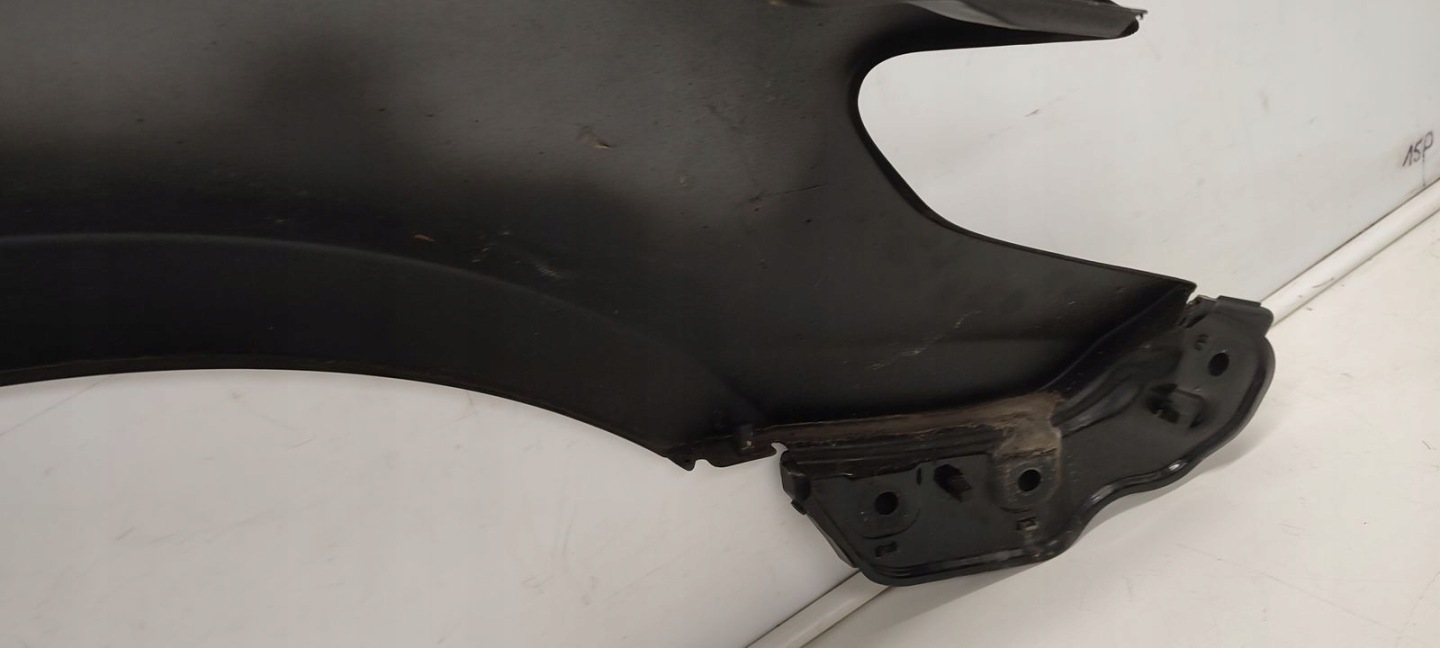 fender left front front VW Passat CC L041
