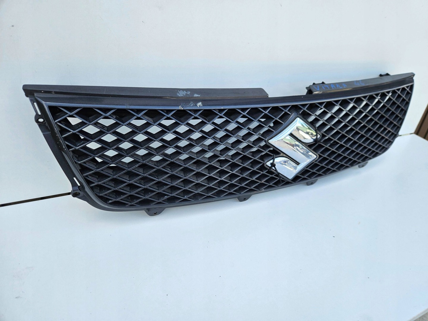 Suzuki Grand Vitara II 2 grill front bumper grille front