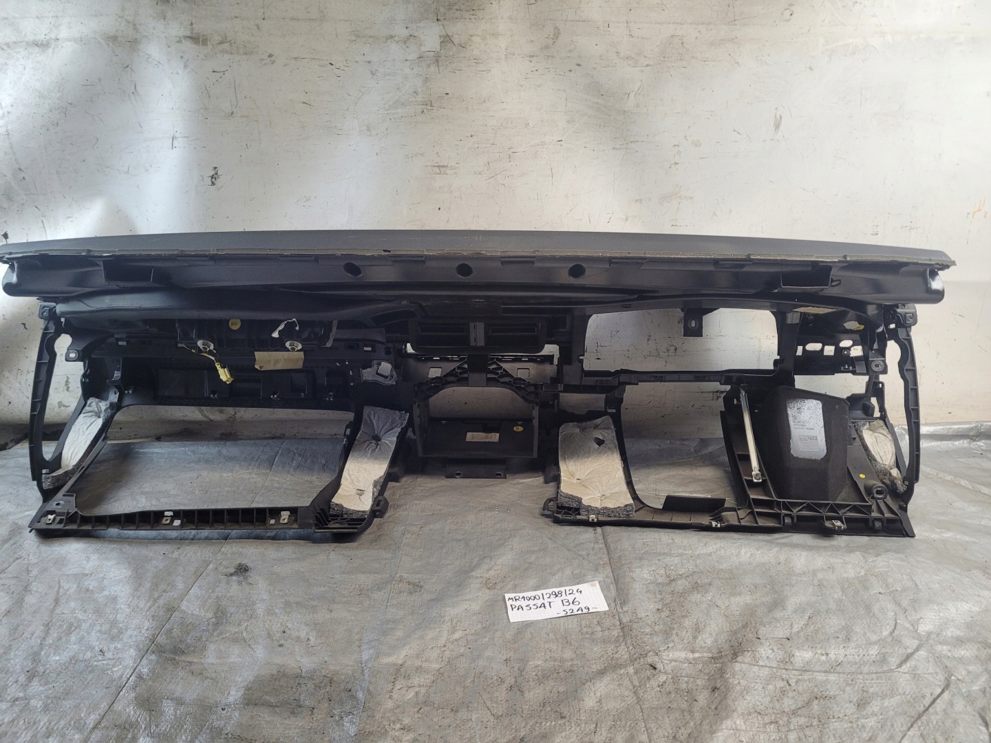 dashboard instrument panel OE 3C1857003RF + airbag VW PASSAT B6 KOMBI 08r. EU