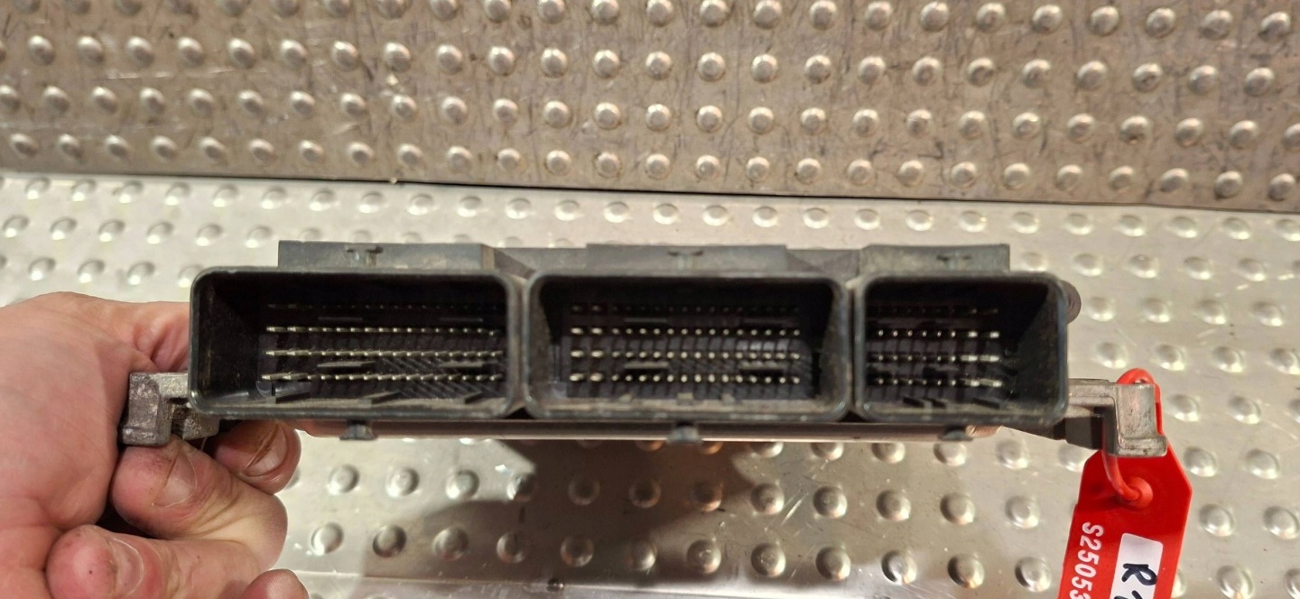 computer 0281034037 237106626R 237109983R RENAULT TRAFIC 1.6 DCI