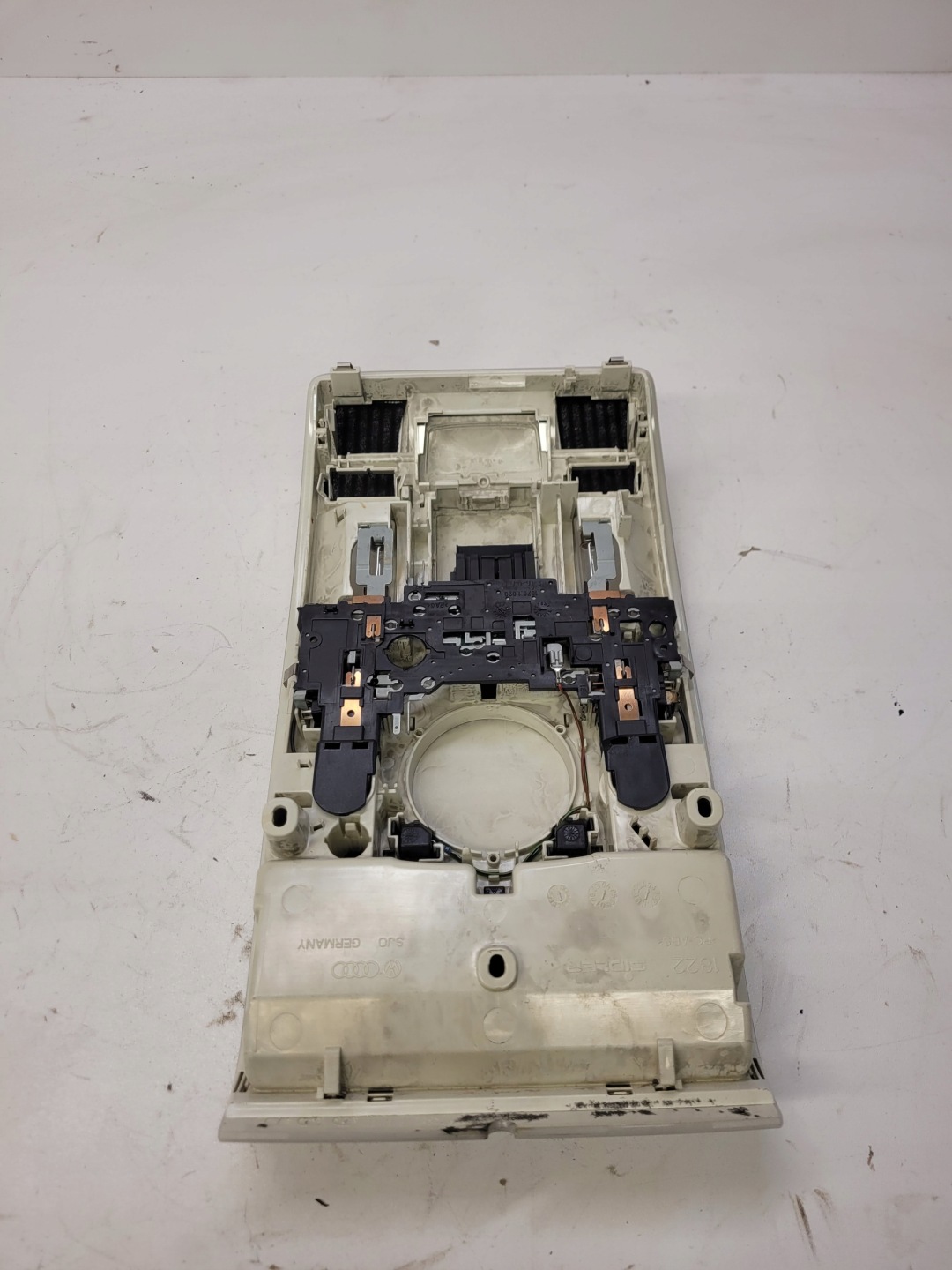 light OSWIETLENIE cabs AUDI A6 C6 4F0947135M
