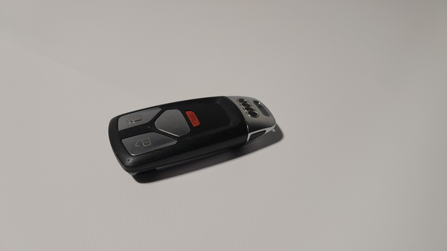 AUDI A4 B9 key PILOT 4M0959754AK