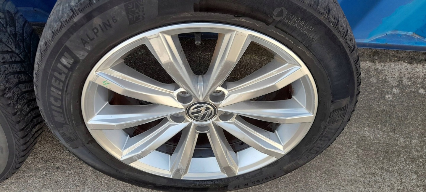 Volkswagen Passat B8 4 x Alufelgen 17 3G0601025D