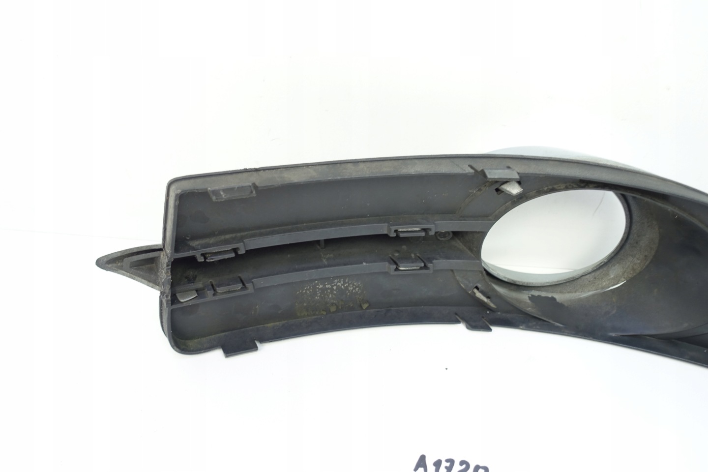 mřížka nárazníku pravý předek VW EOS 1Q0854662B