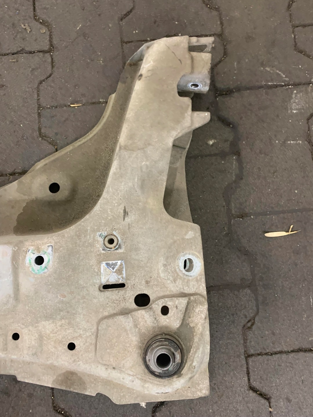 axle beam subframe axle beam TRAWERS front RENAULT ZOE 12-24