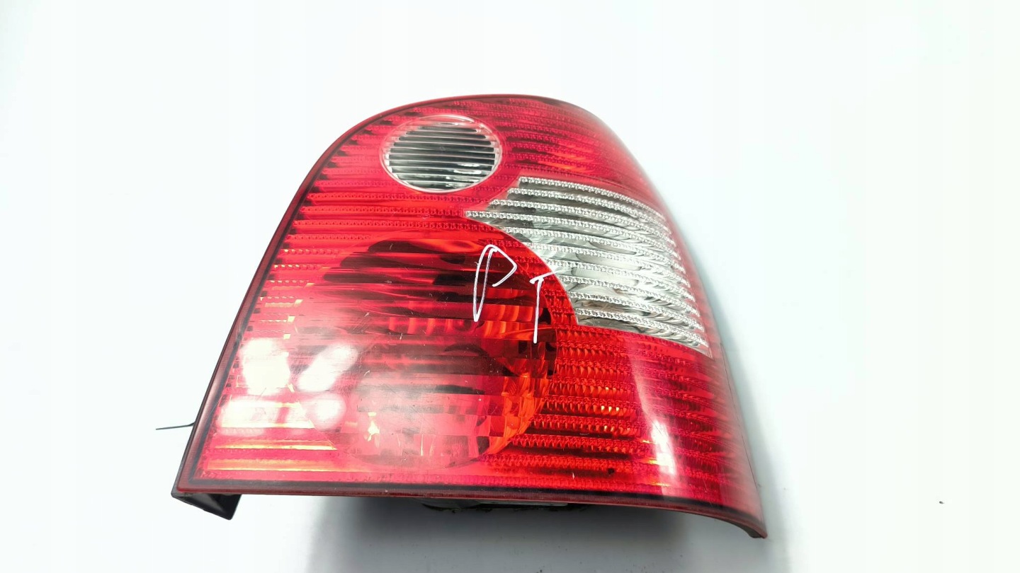 light right rear part VOLKSWAGEN POLO IV 9N 3D