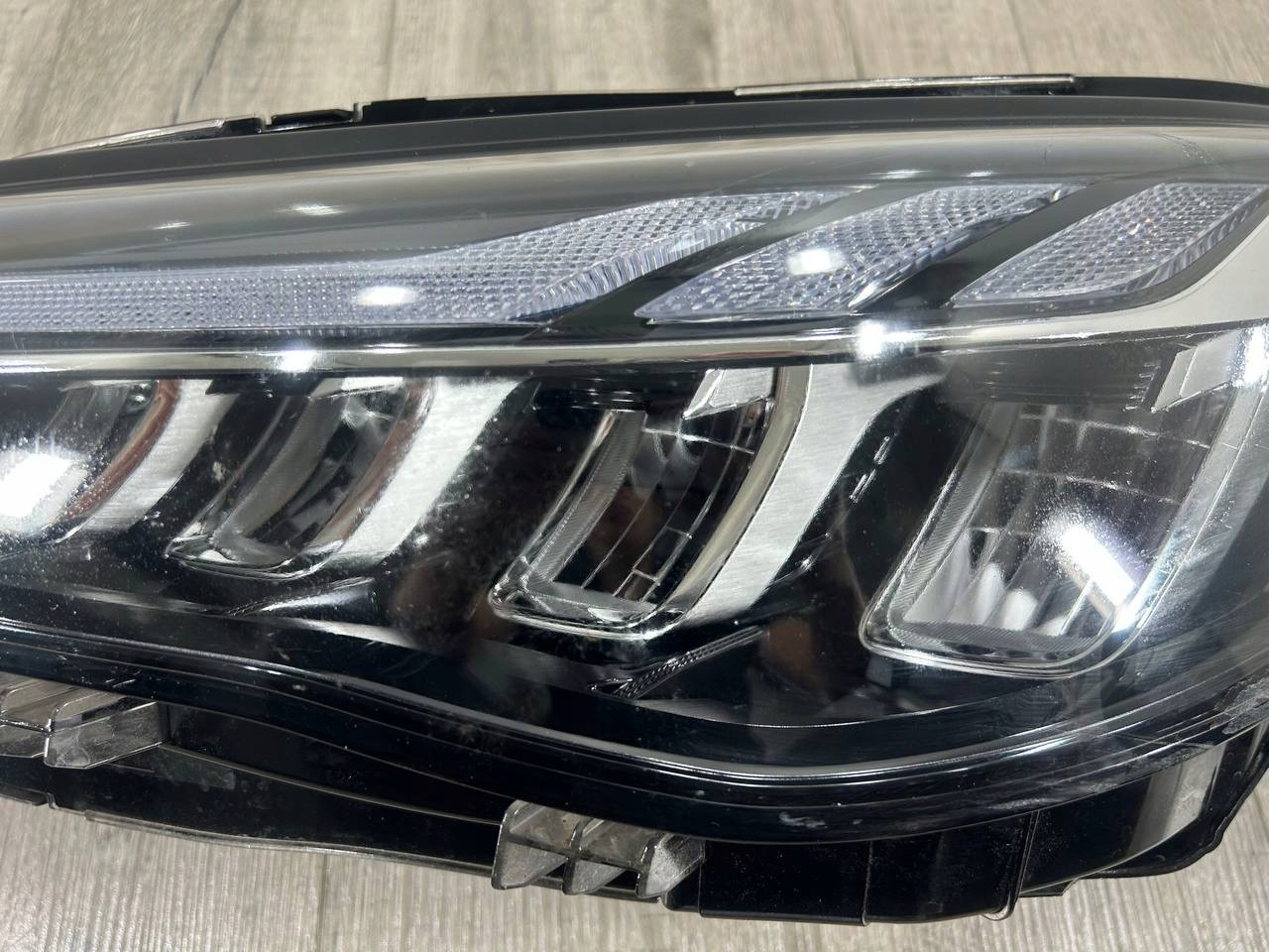 MG HS and LIFT 2020-2024 light left front 11434081