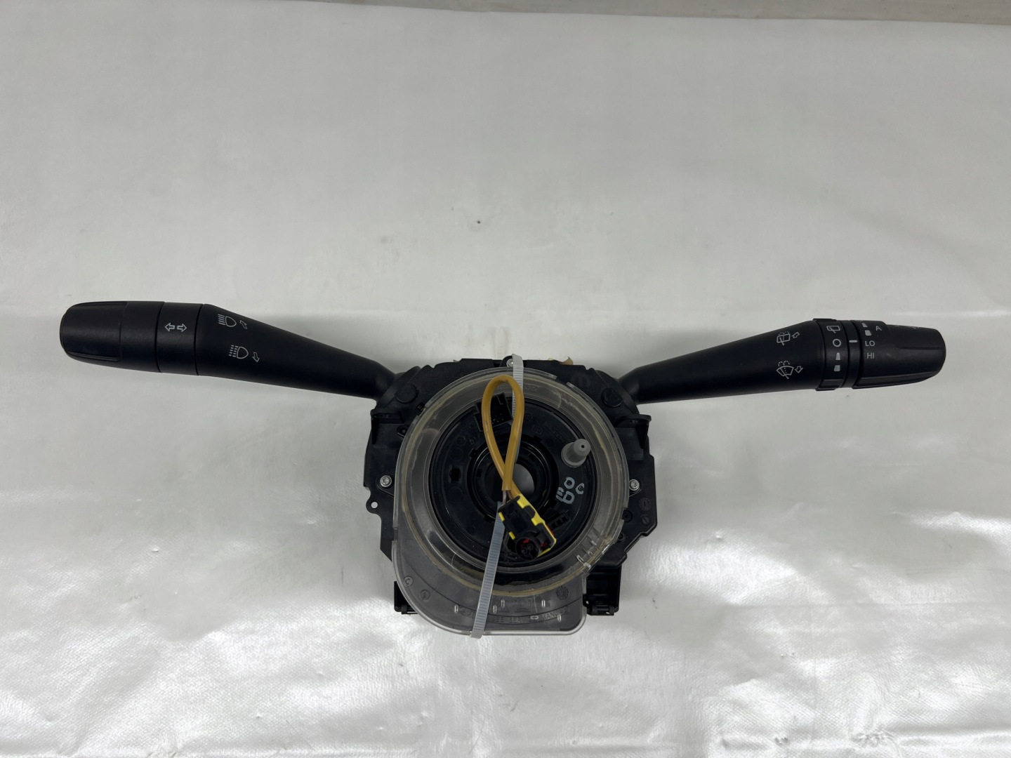 Fiat 500X steering wheel levers and controls ring 07356713290