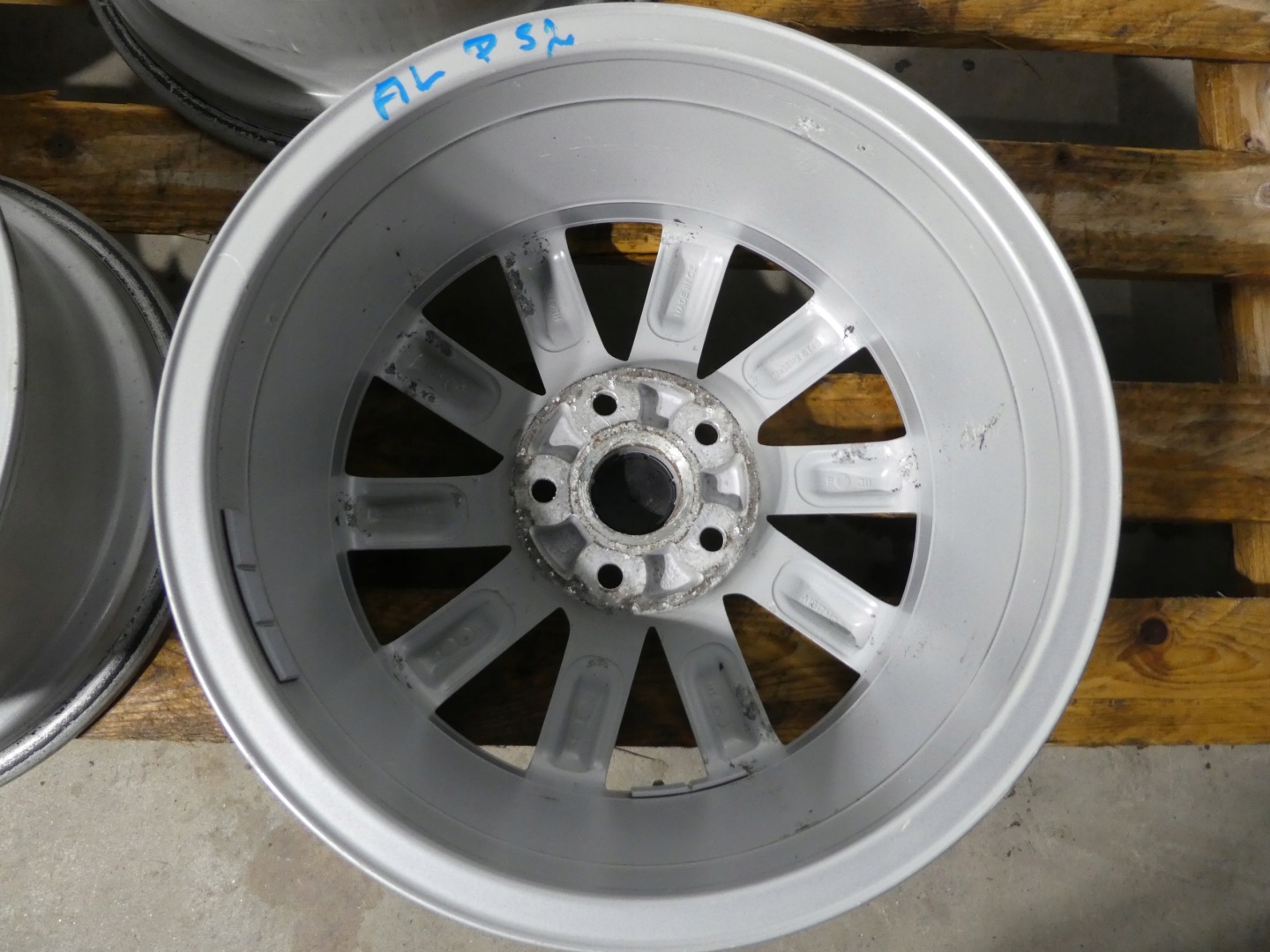 4X discs aluminium disc 3T0601025R SKODA 5X112