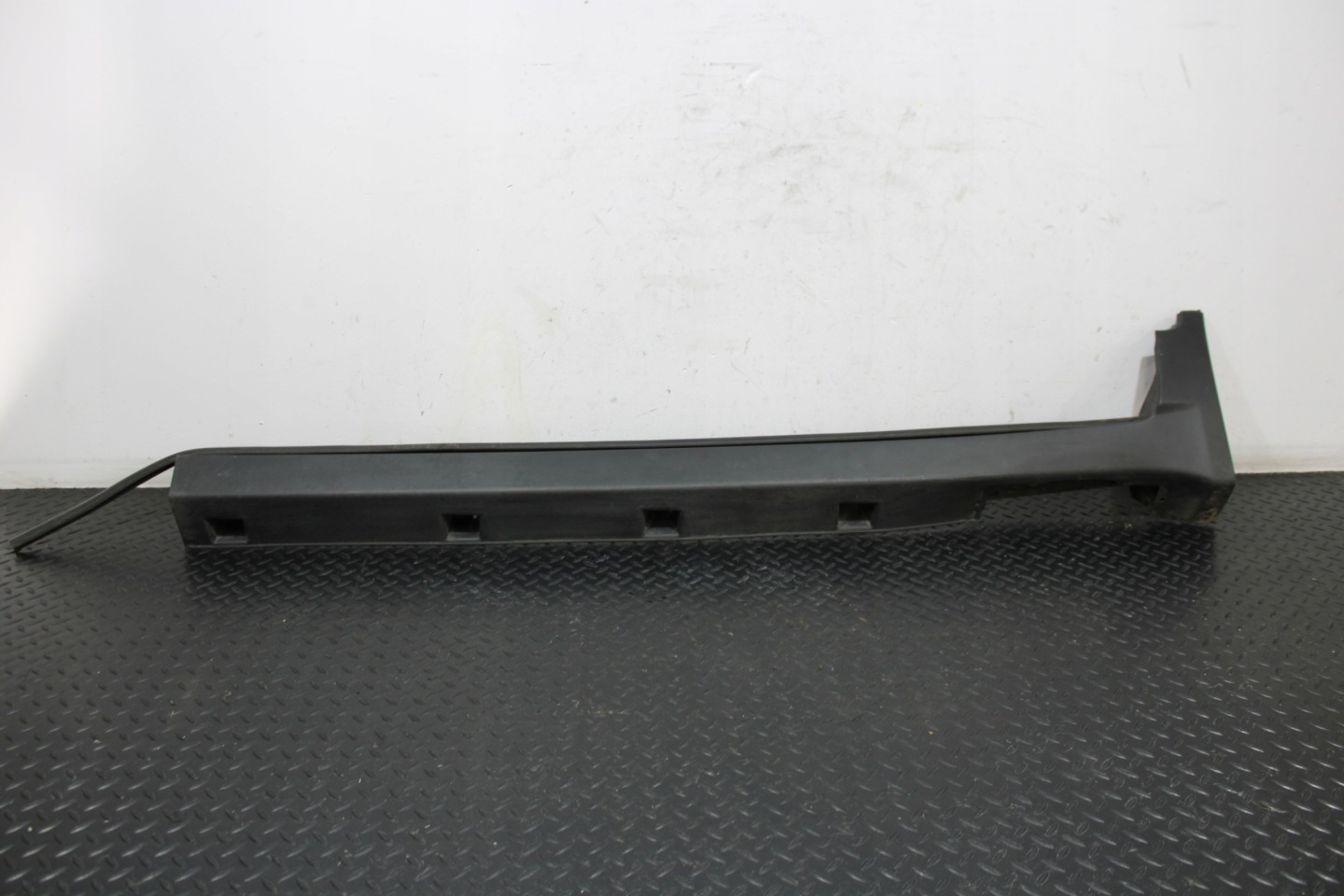 cap threshold threshold right OPEL MOKKA A and 1 95159921