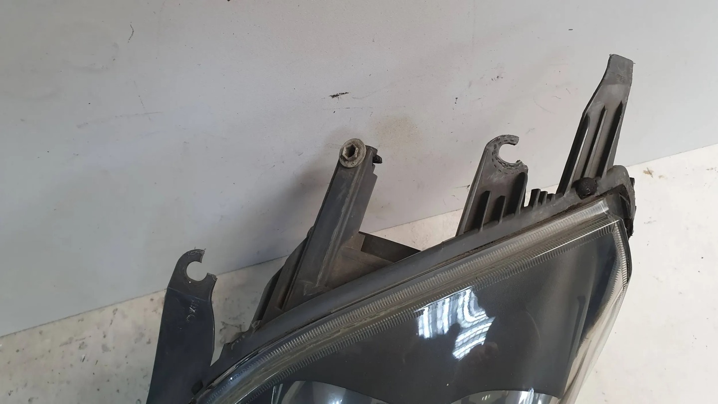light front left 6S61-13W030-AD FORD FIESTA MK6 LIFT 05
