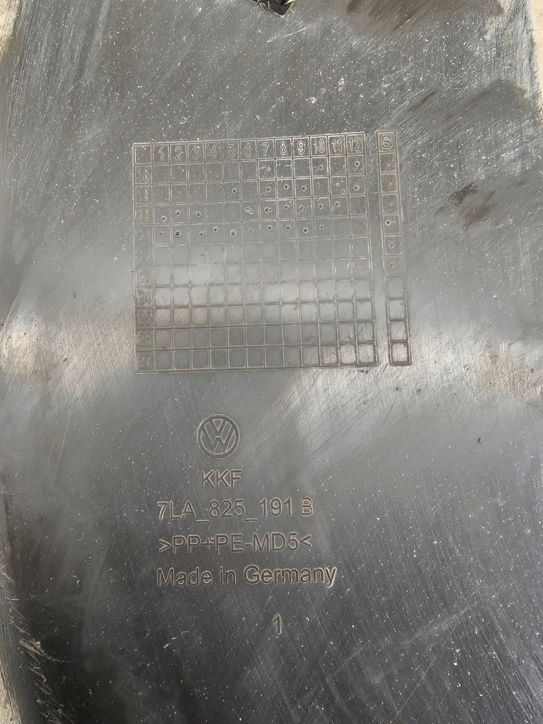 VOLKSWAGEN TRANSPORTER T6 7LA825191B abdeckung Blende Abdeckung Unterfahrschutz