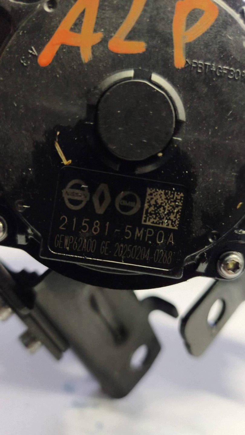 zusätzliche wasserpumpe Alpine A390 215815MP0A