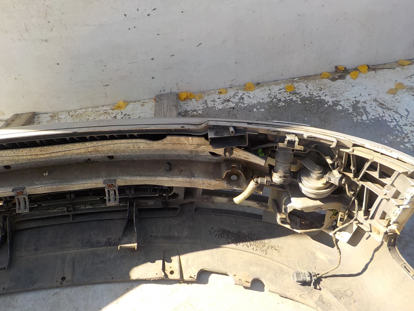 902 AUDI A4 B6 sedan XSENON washers bumper front front