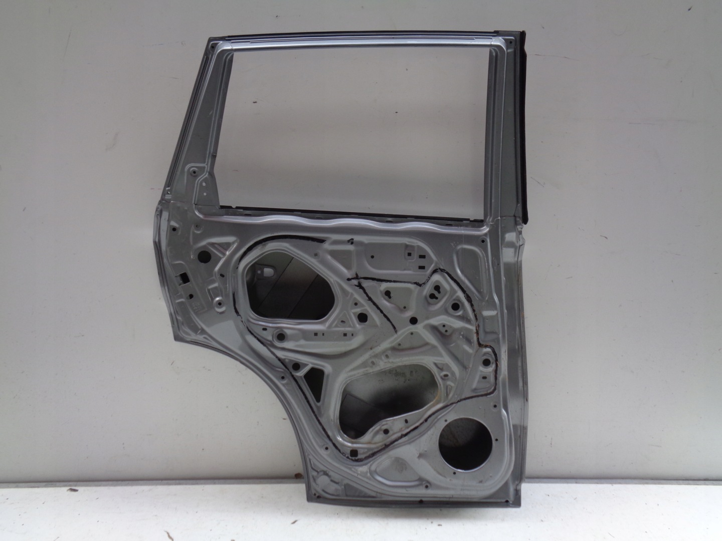 door left rear. SUZUKI VITARA III 15- NR 39159