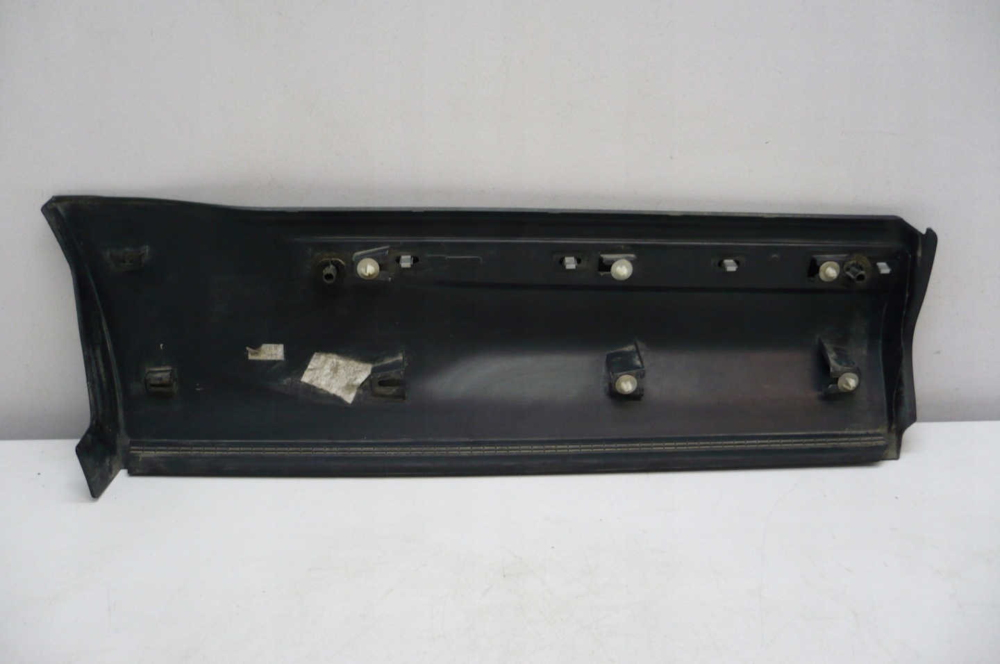 RANGE ROVER EVOQUE and 11- moulding door left rear part