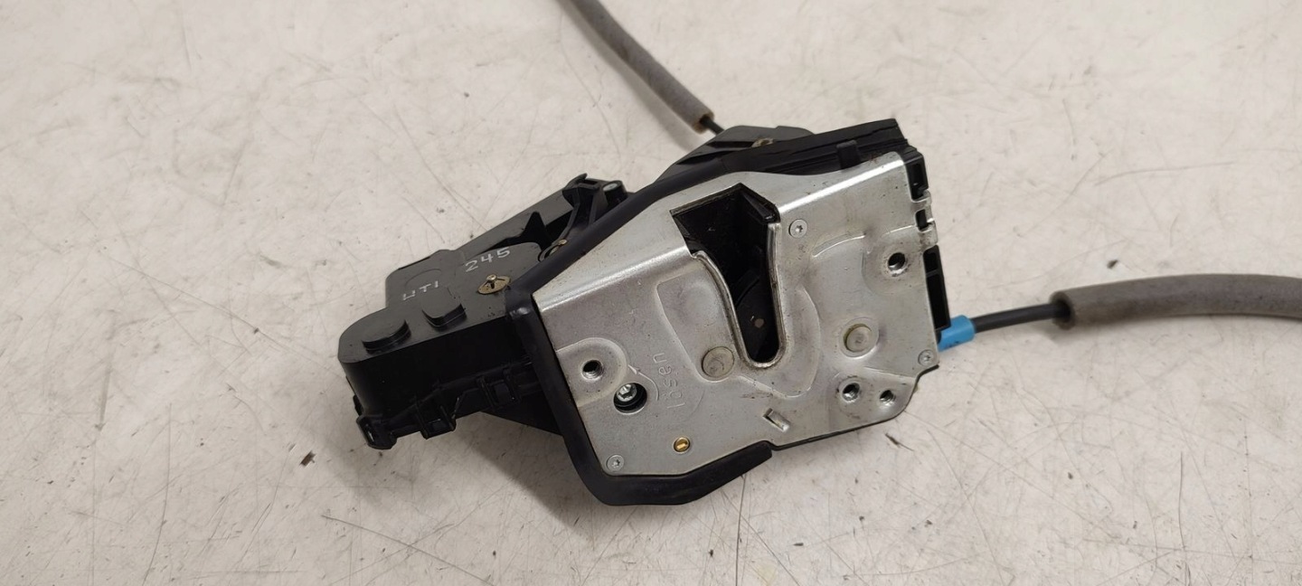 lock door rear part rear left BMW E46 2,2 LIFT